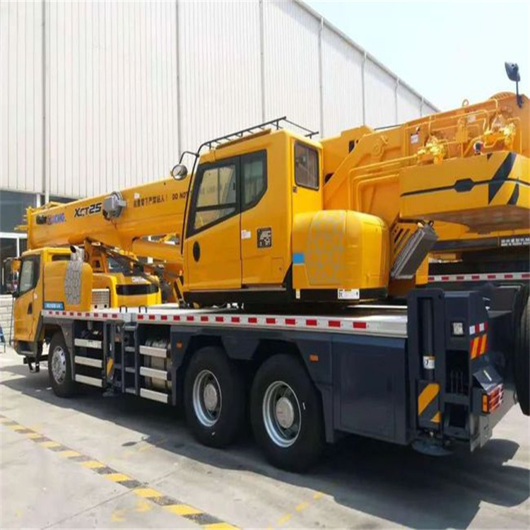 攀枝花离这最近出租吊车电话